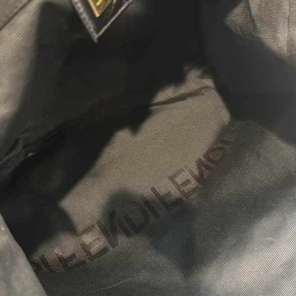 Authentic Fendi shoulder bag with pouch - Picture 9 of 16